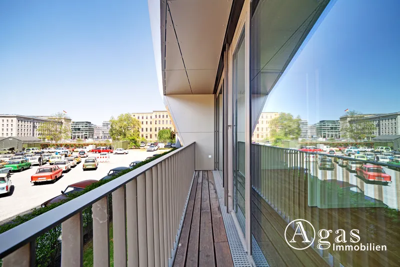 Sonnenbalkon! Offen geschnittene 3 Zimmer Wohnung mit ca. 61m², EBK und Weitblick in Berlin-Mitte! — photo 1
